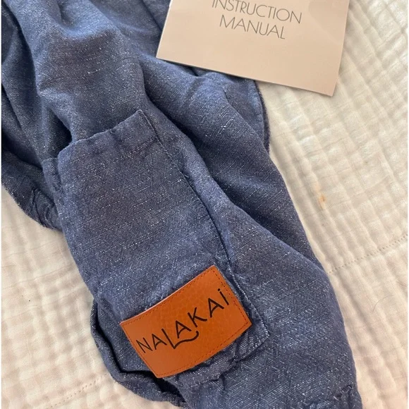 Nalakai Blue Chambray Linen Sling Carrier - Picture 3 of 3